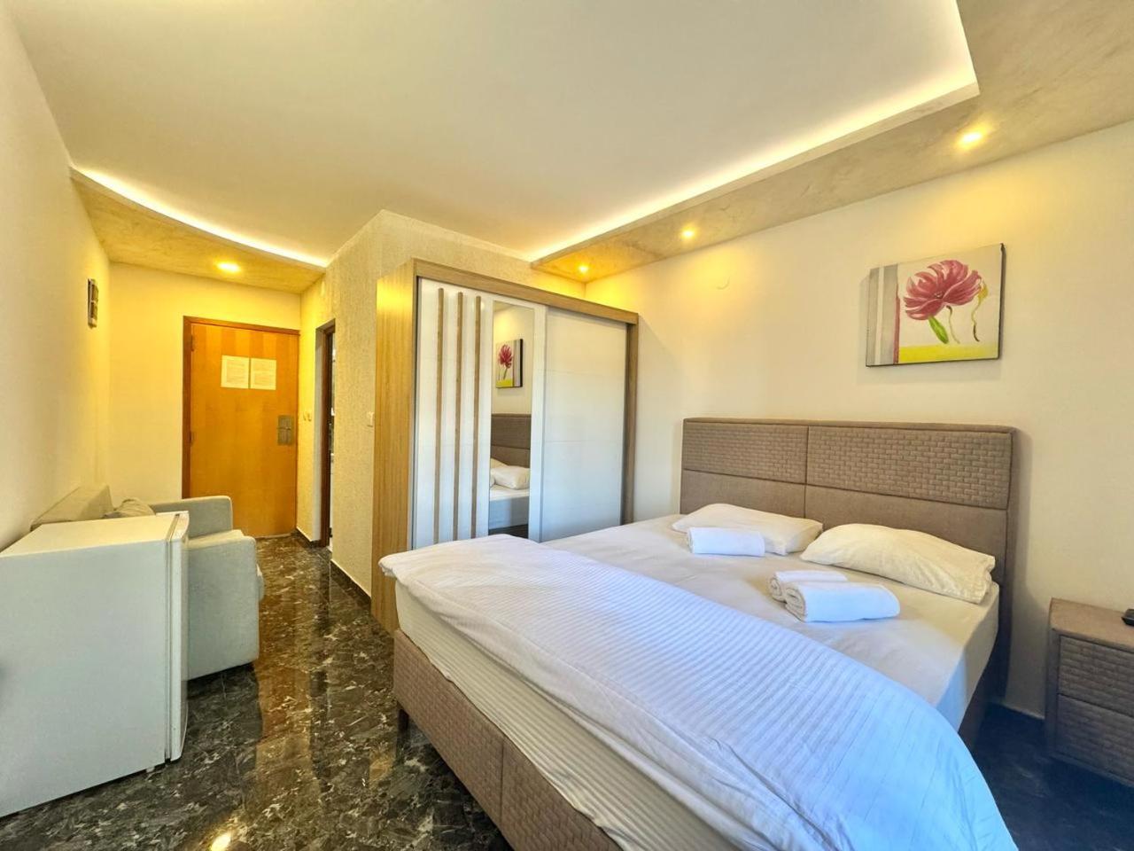 Beachfront Hotel Palma - Jaz Budva Exterior foto